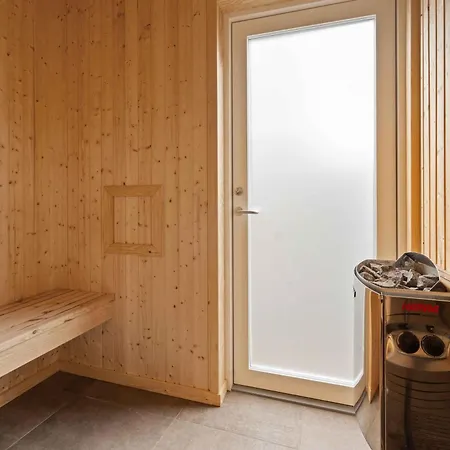 Lovely New-built Near Sea Feriehus *