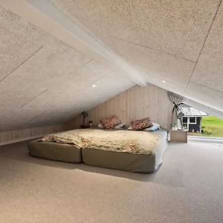 Feriehus Lovely New-built Near Sea *