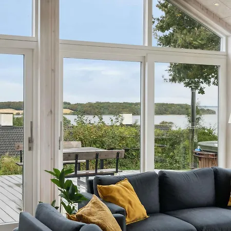 Lovely, New-built Near Sea *