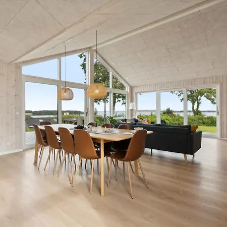 Feriehus Lovely New-built Near Sea