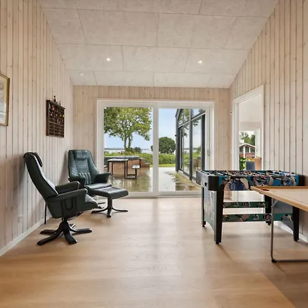 Ferienhaus Lovely New-built Near Sea