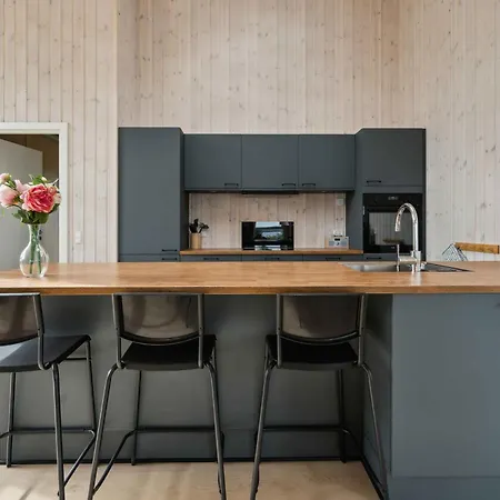 Lovely New-built Near Sea Feriehus *