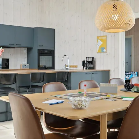 Lovely New-built Near Sea Holiday home