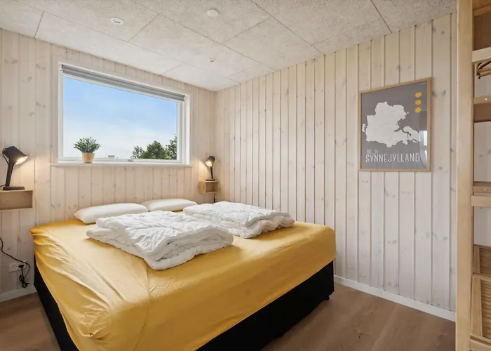 Lovely New-built Near Sea 度假居