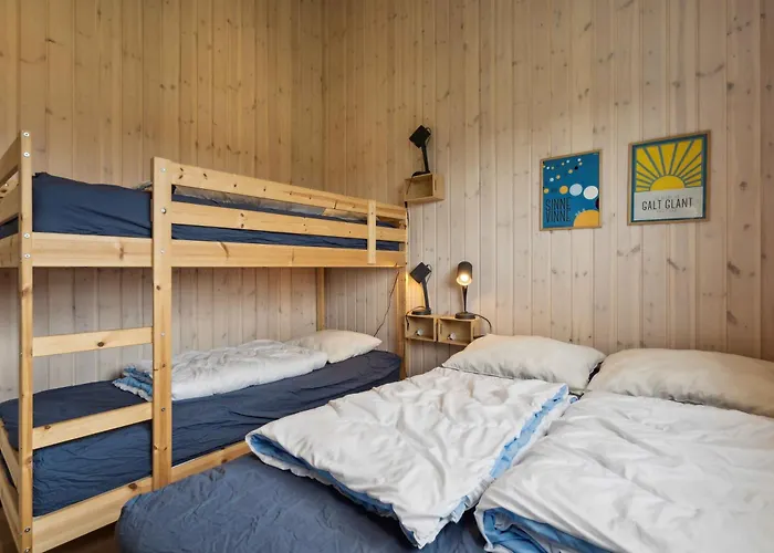 度假居 Lovely New-built Near Sea *